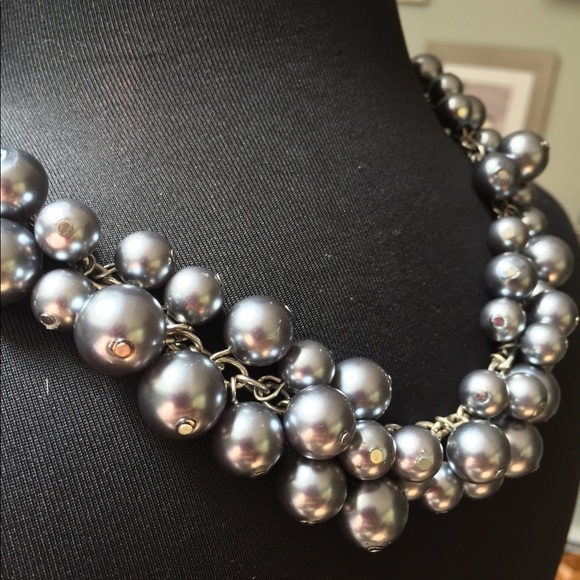 Bouncing Baubles! Gunmetal Gray Faux Pearls - Picture 3 of 6